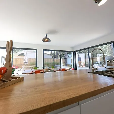 Contemporary House With Heated Pool In A Magnificent Pine Forest Villa *