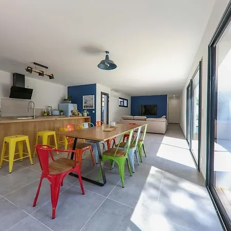 Contemporary House With Heated Pool In A Magnificent Pine Forest Villa Aigues-Mortes