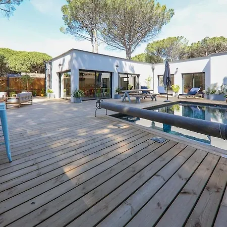 Contemporary House With Heated Pool In A Magnificent Pine Forest Villa *