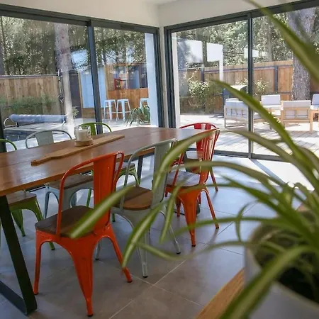 Contemporary House With Heated Pool In A Magnificent Pine Forest Aigues-Mortes